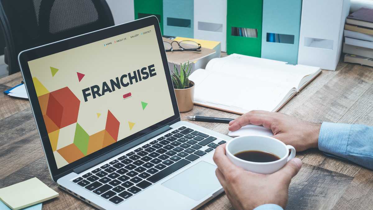 Franchising is a smart business solution as it gives small business owners & small entrepreneurs the potential to control businesses.